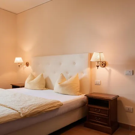 Poggio Antico * Monte San Vito